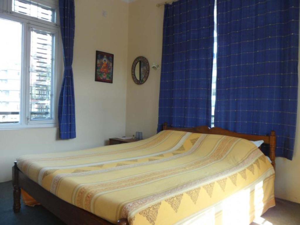Hotel Nirvana Pokhara Habitación foto
